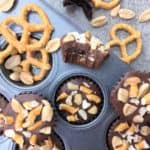 Chocolate peanut butter bites with pretzels - so easy, just melt and mix