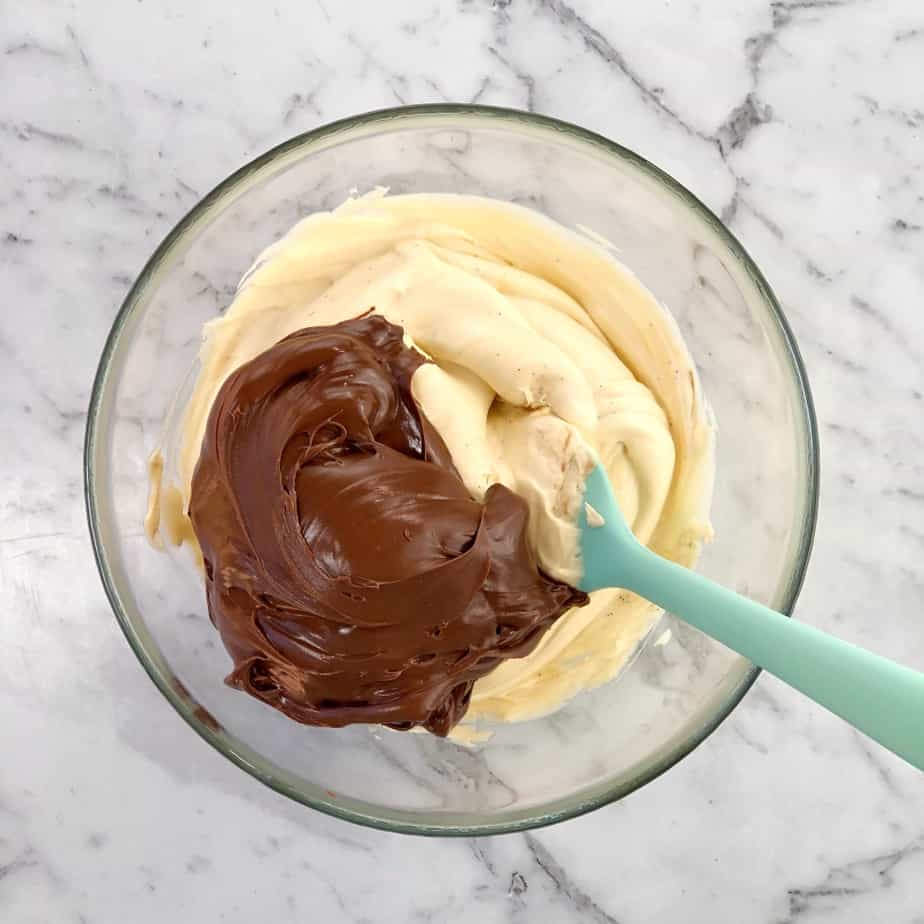 process photo showing how to make mascarpone nutella creme